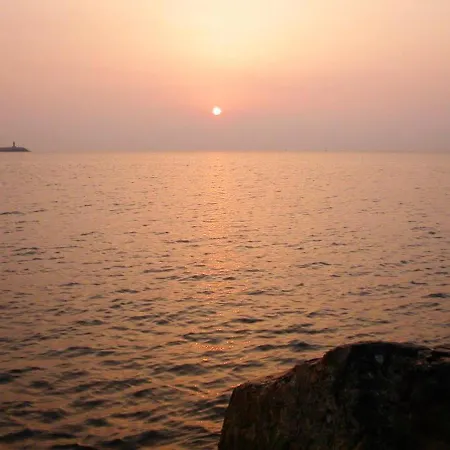One Bedroom House At 100 M Away From The With View And Wifi Σπίτι διακοπών Imperia
