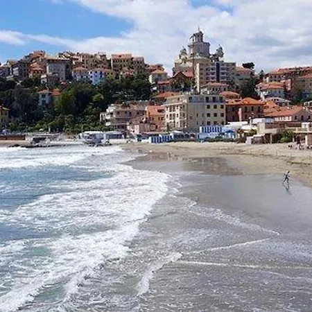 One Bedroom House At 100 M Away From The With View And Wifi *