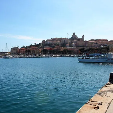 Hébergement de vacances One Bedroom House At 100 M Away From The With View And Wifi